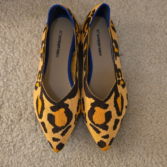 Jet' accompagne toujours Shoes - NEW Leopard Print Women's Flats Point Toe 37 US 6